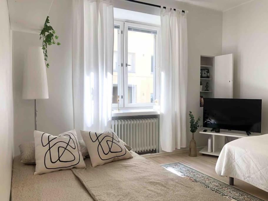 Modern And Bright Studio With Top Location Helsinki Bagian luar foto